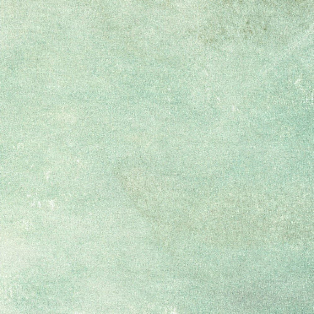 Solid light blue color swatch DETAIL OF QUARTZ
