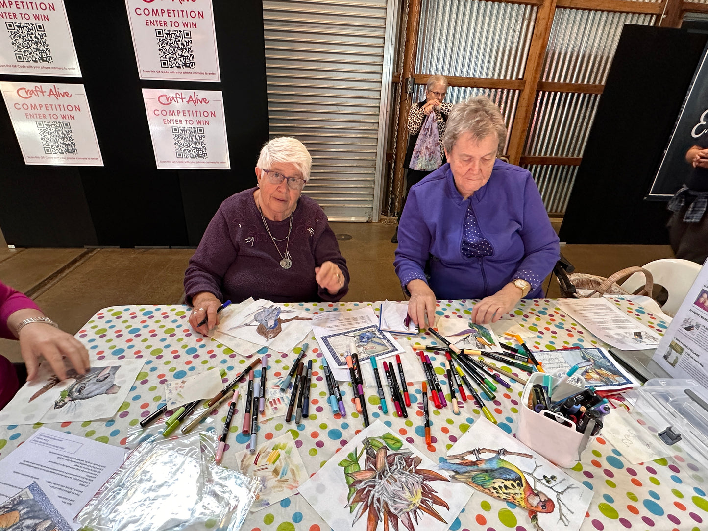 happy makers  at Craft alive toowomba 2 sew texiles art quilt supplies