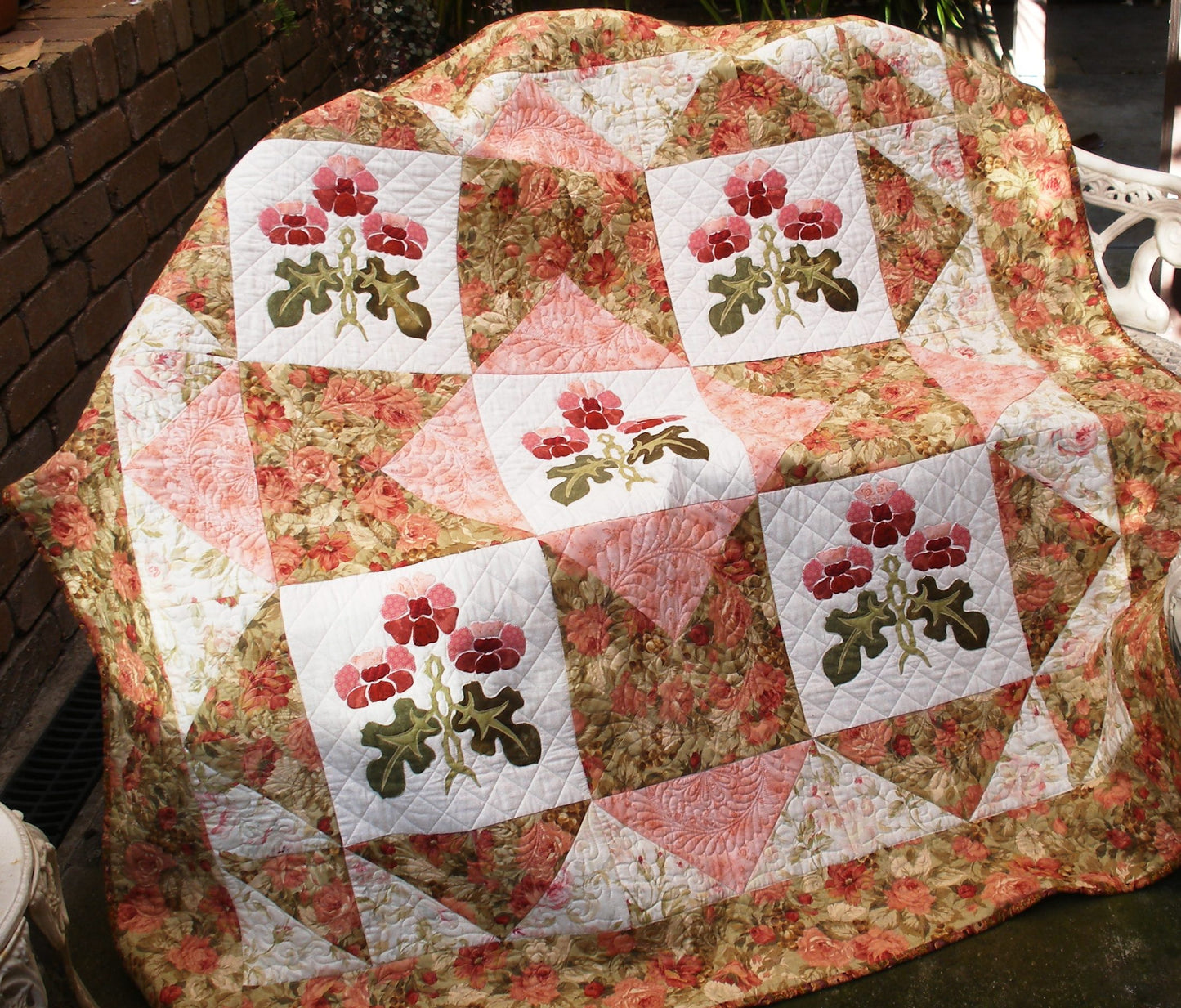 Roses on Roses - Quilt Pattern