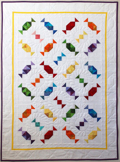 Lolly Scramble - Quilt Pattern - Idéal pour le lit d’enfant ou de bébé.