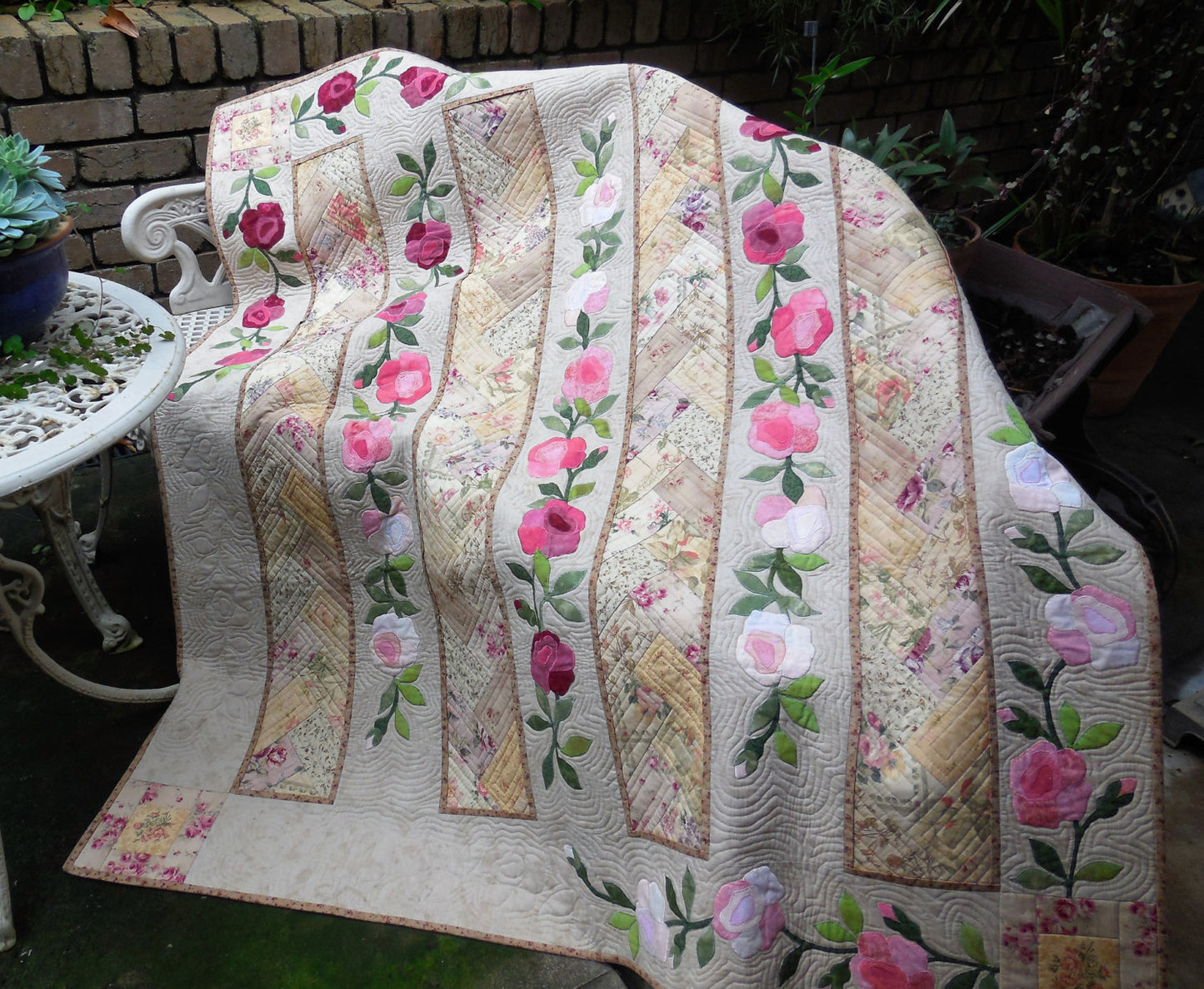 Antique Tea Roses - Quilt Pattern